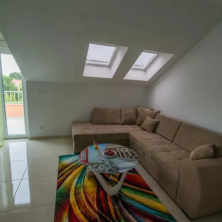 Apartment Ljubica *